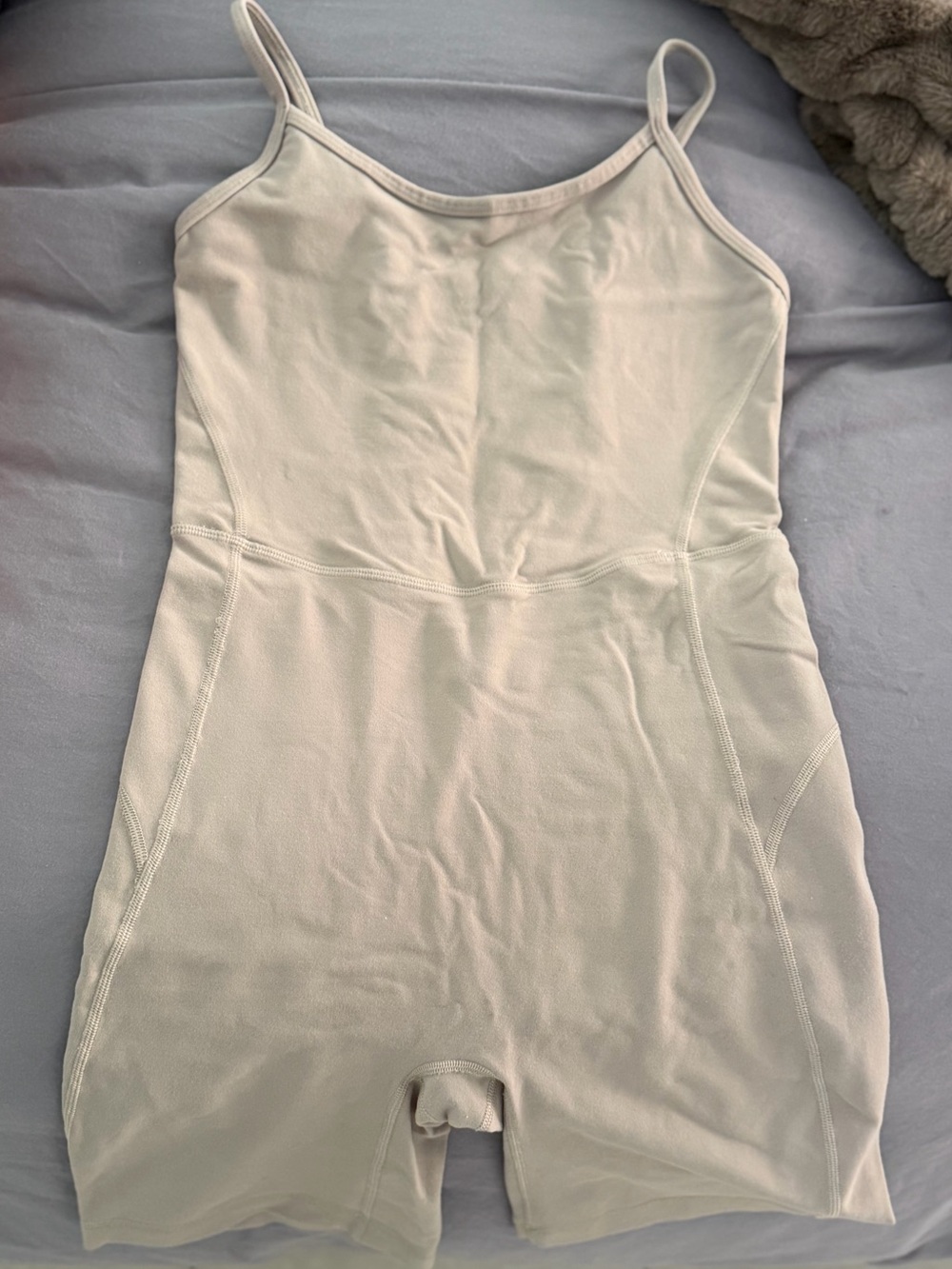 Aritzia TNA action singlet